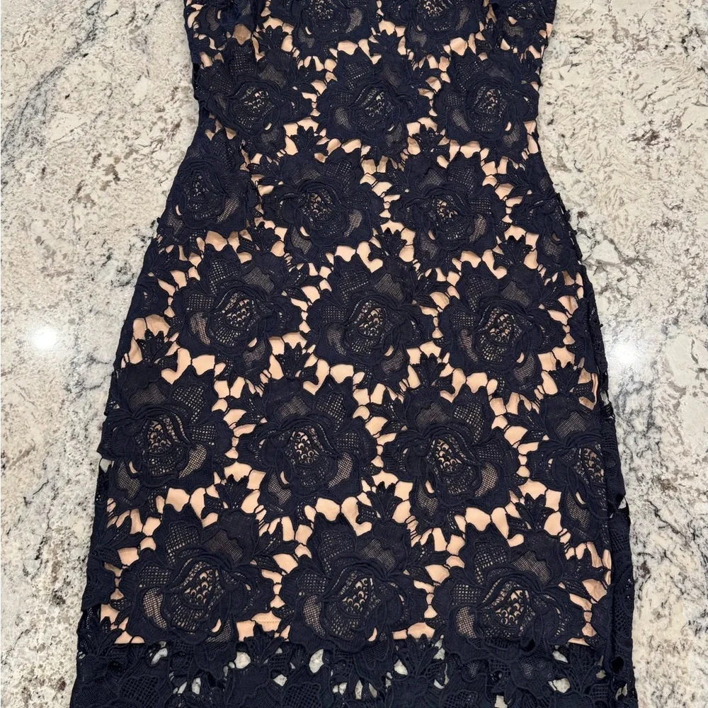 Love Culture Navy Lace Midi Dress Nude Lining Scalloped Hem Size L - Picture 4 of 9